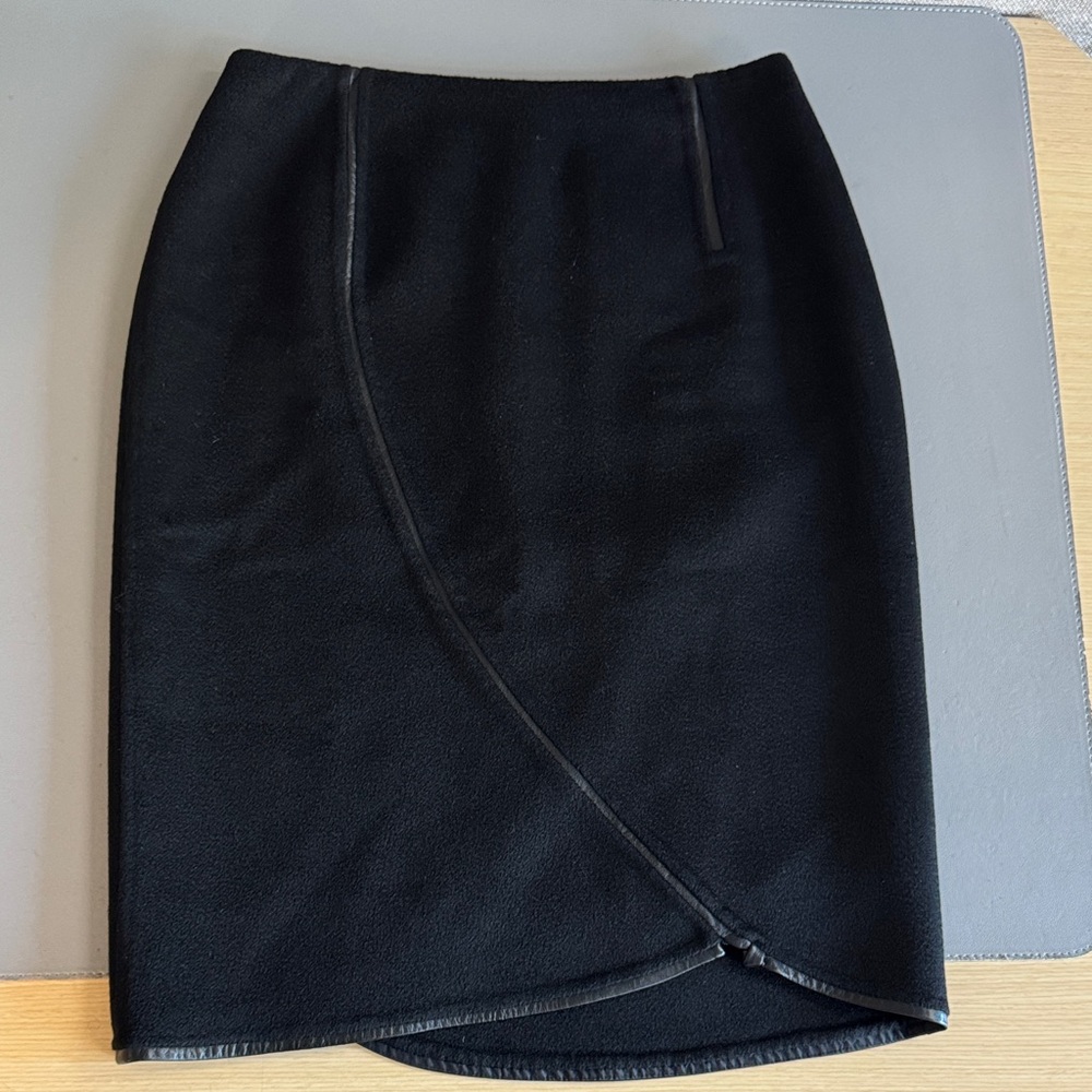 CHADO - Ralph Rucci - Black Wrap-Accent Pencil Skirt